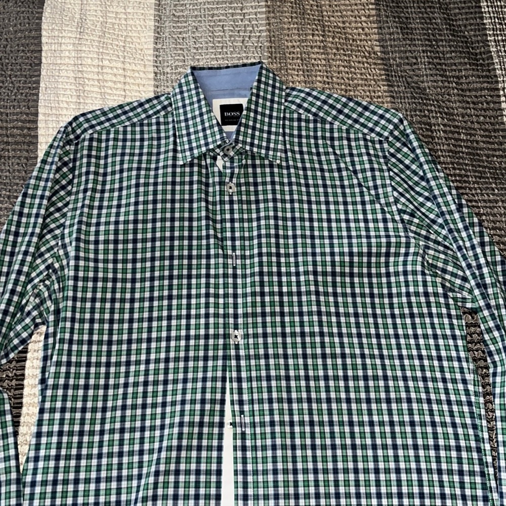 Hugo Boss button down shirt. Green & blue pattern. Size medium